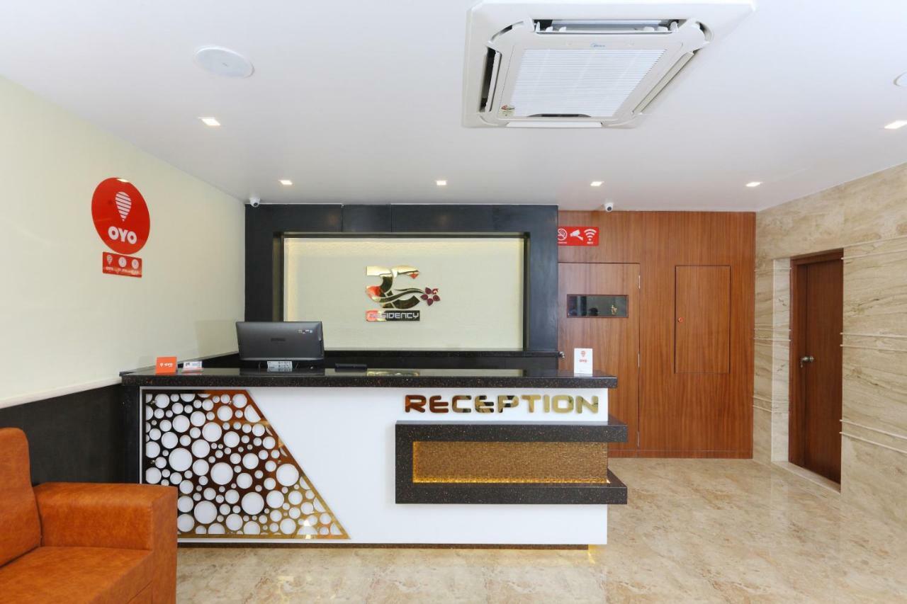 Hotel Ramcharan Residency, Tirupati Kültér fotó