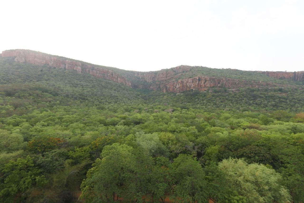 Hotel Ramcharan Residency, Tirupati Kültér fotó