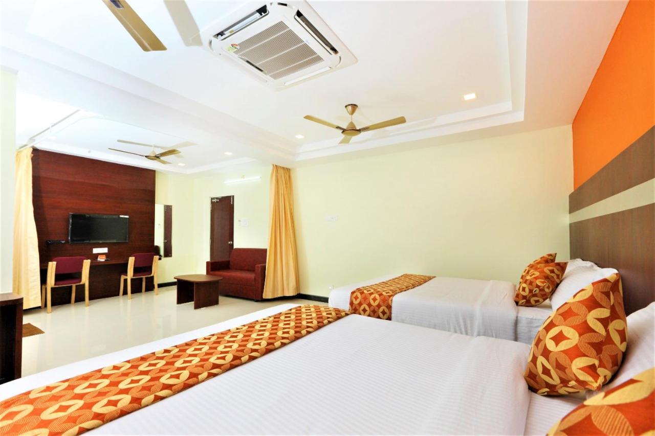 Hotel Ramcharan Residency, Tirupati Kültér fotó